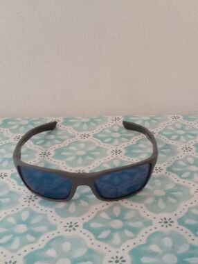 Costa White Tip Polarized Sunglasses Unisex Brand New